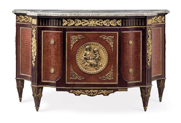 Credenza scantonata. Francia, XIX-XX secolo