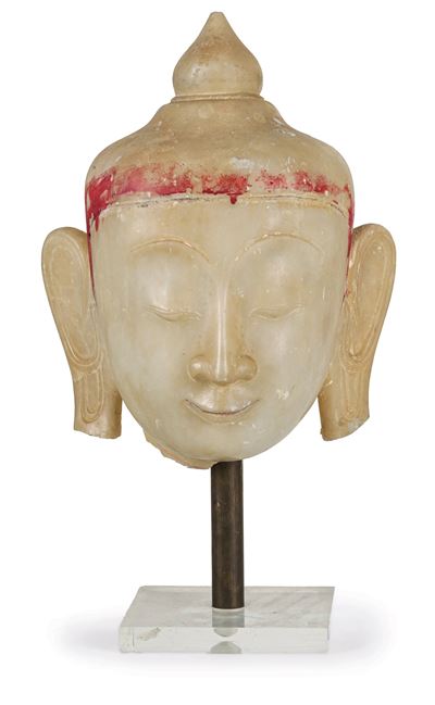 Testa di Divinità in Pietra Tenera con Tracce di Policromia, India, XIX Secolo