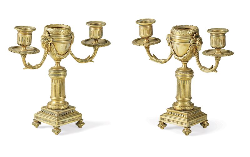 Coppia di piccoli candelabri in bronzo dorato. XIX secolo  - Auction Six Centuries of Arts and Furnitures - III - Cambi Casa d'Aste