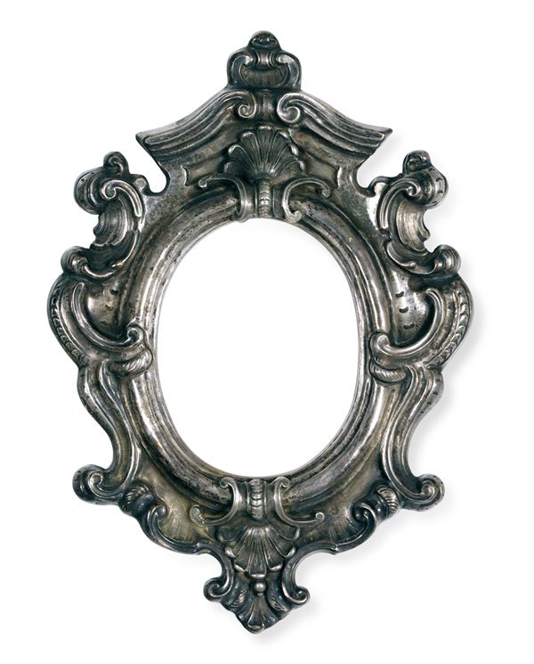 Cornice. Italia XIX-XX secolo, marchio ad imitazione dell'argenteria napoletana non pertinente