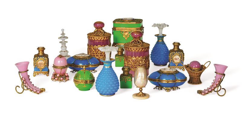 Lotto di flaconi da toilette, XX secolo   - Asta Sei Secoli di Arti e Arredi - III - Cambi Casa d'Aste