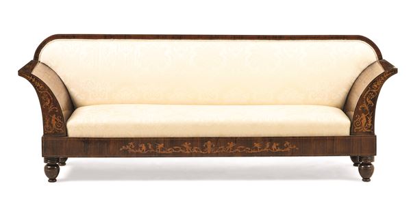 Grande divano lastronato e intarsiato Carlo X. XIX secolo