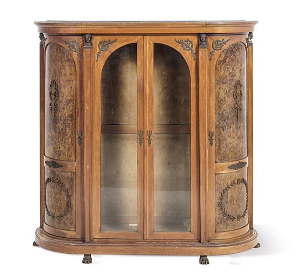 Vetrina a due ante impero. XX secolo