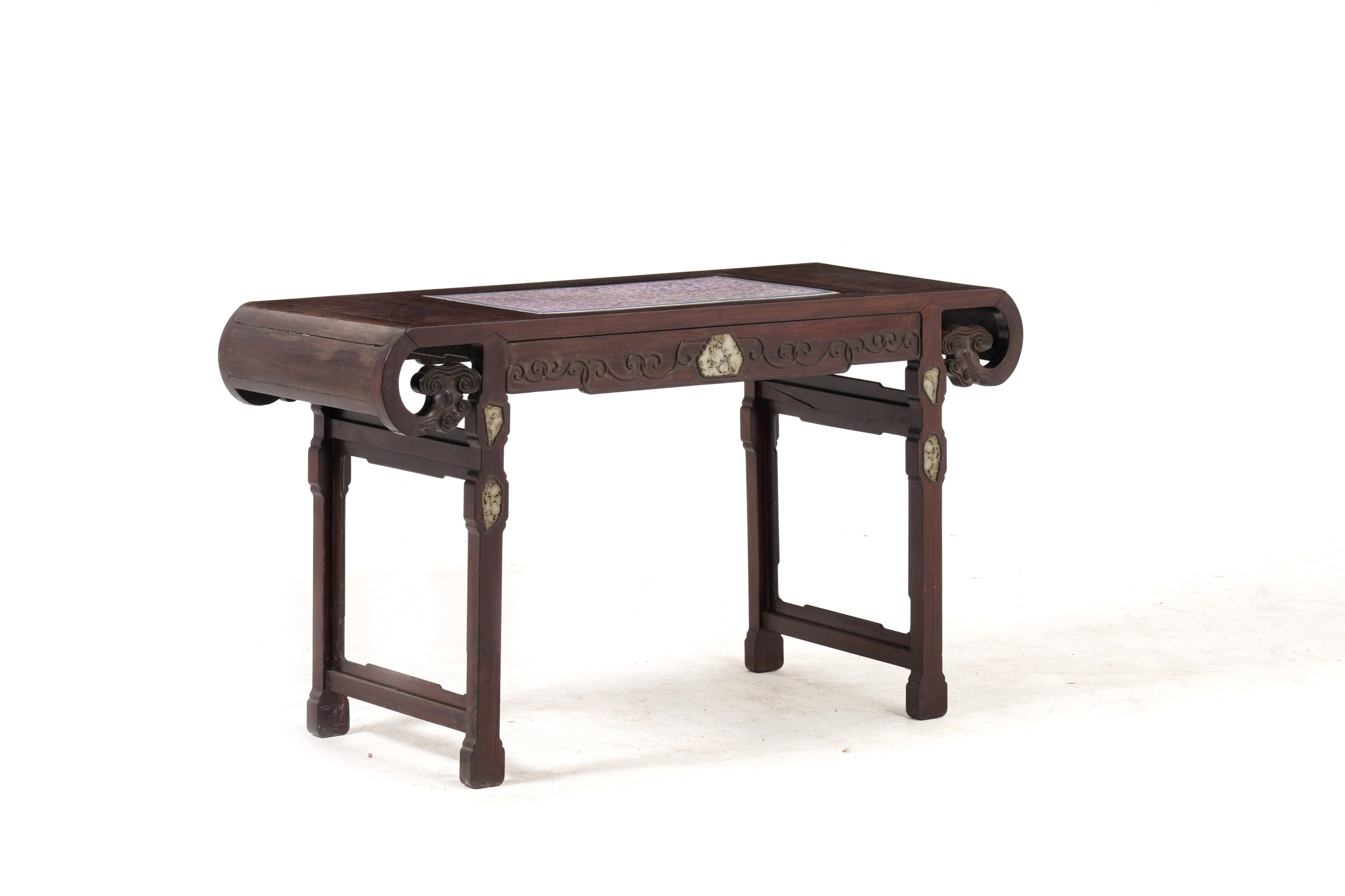 Importante Altare in Legno di Homu con un Inserto di una Grande Placca in Porcellana a Decori Nat...