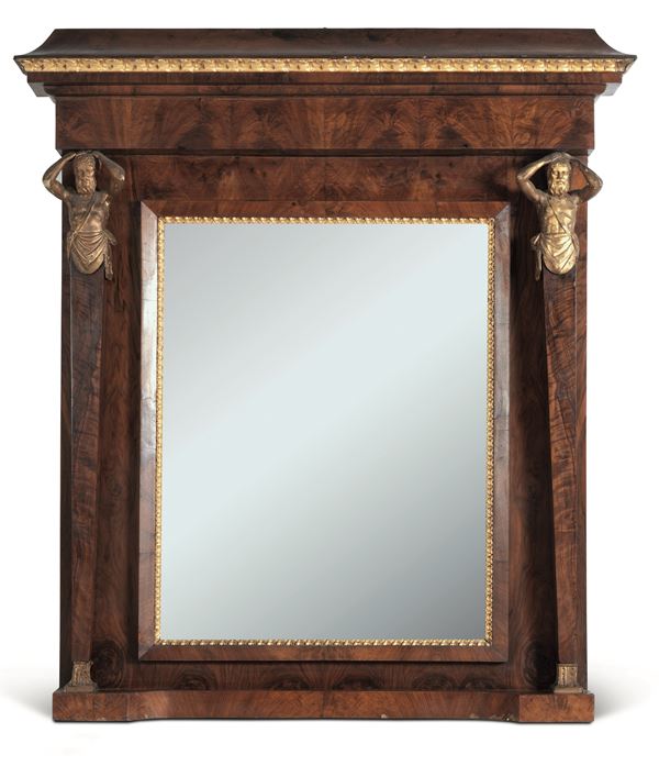 Specchiera Impero lastronata in radica. XIX secolo