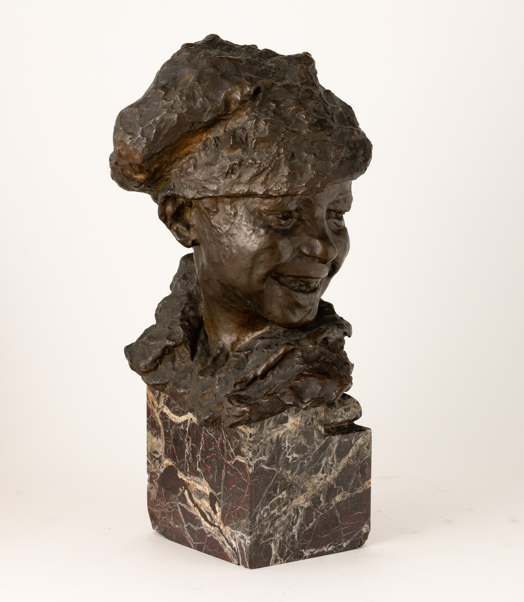 Medardo Rosso - Biricchino, scultura in bronzo su base in marmo