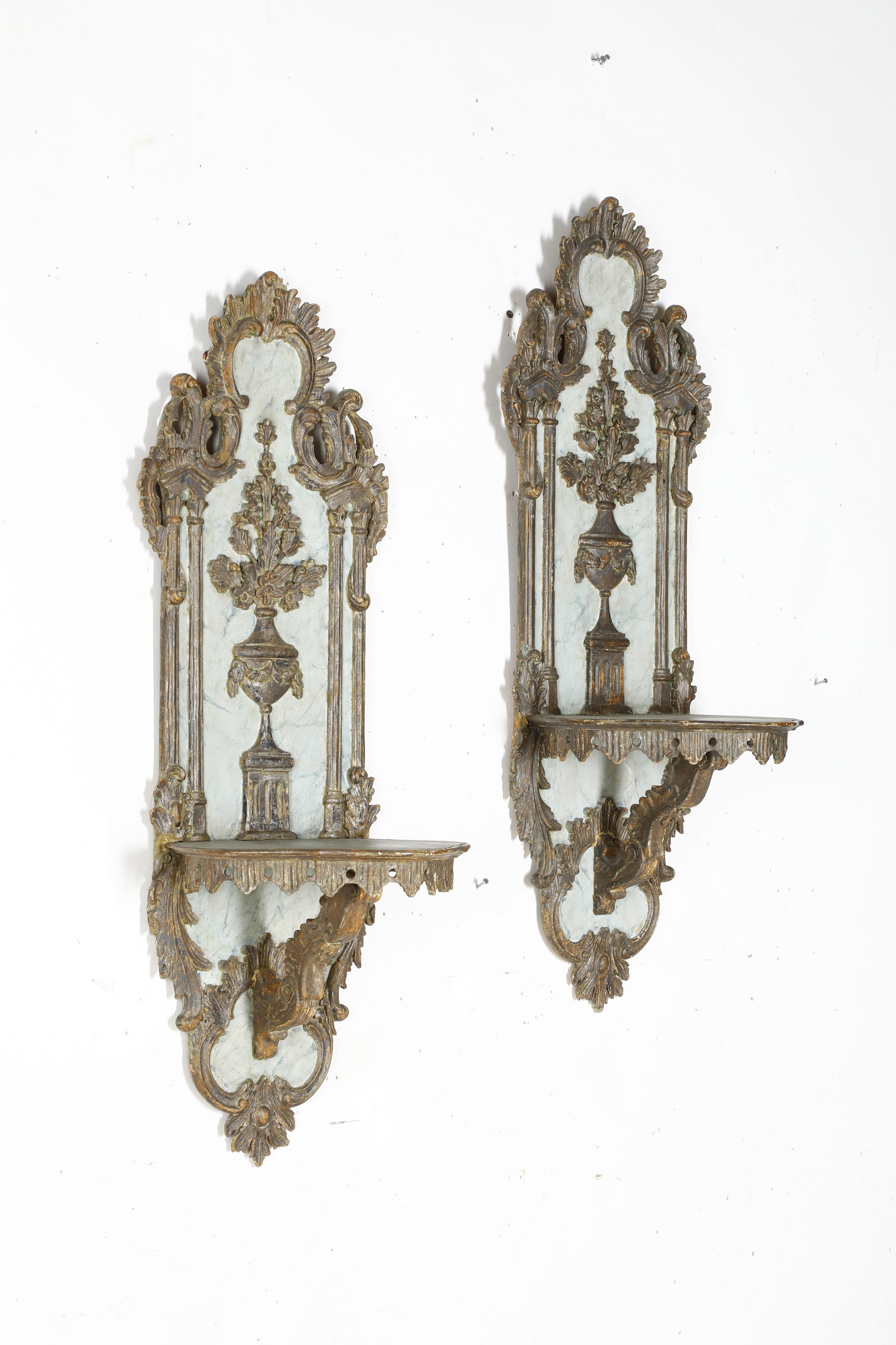 Coppia di Mensole Porta Turbante (kavukluk). Arte Mediorientale del XVIII Secolo