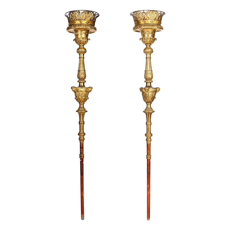 Coppia di grandi torciere da processione. XVIII-XIX secolo  - Asta Sei Secoli di Arti e Arredi - III - Cambi Casa d'Aste