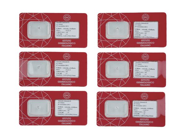 Six brilliant-cut diamonds weighings 0.22 and 0.23 carats, colors G and H, clarity VS. Gemmological Reports IGI Milano n. 34420, 34421, 34424, 34423, 34422 e 34425