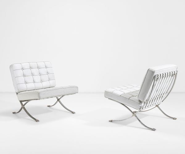 Due poltrone mod. MR90 Barcelona.