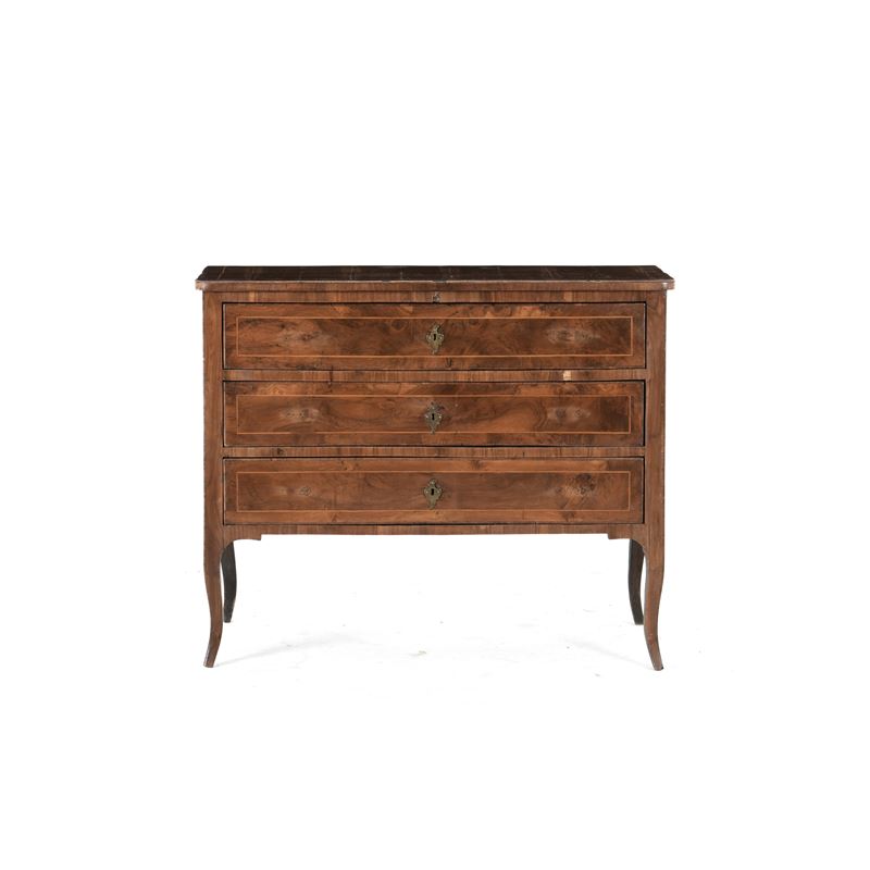 Cassettone lastronato e filettato. XVIII-XIX secolo  - Auction Antiques - Cambi Casa d'Aste