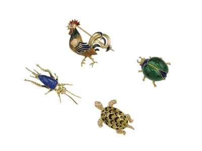 Lunati, quattro spille a soggetto animale con smalti policromi, montature in oro giallo 750/1000