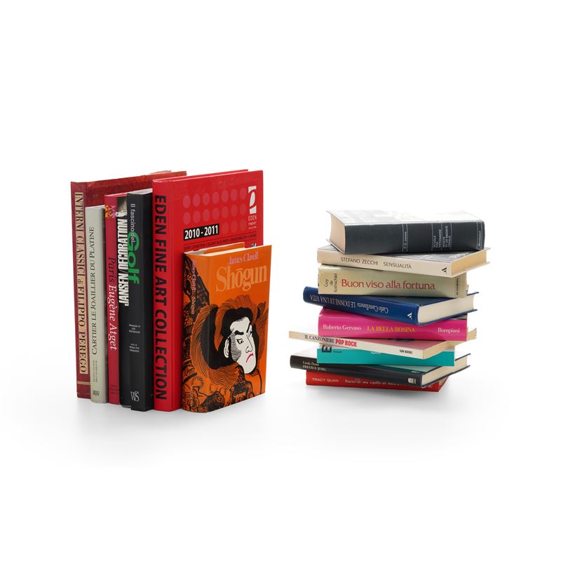 Collezione di libri moderni di diverso argomento  - Auction Antiquariato - Cambi Casa d'Aste