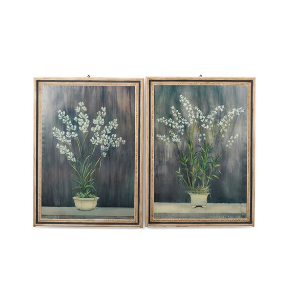 Coppia di dipinti raffiguranti vaso di fiori in cornice bianca