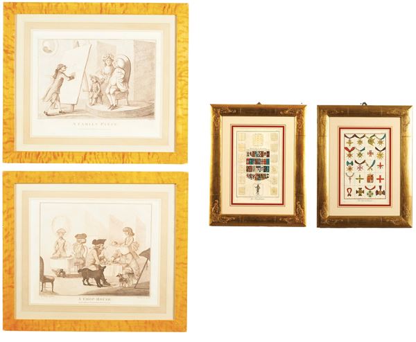 Coppia di stampe in cornice dorata raffiguranti stemmi e medaglie e coppia di stampe francesi