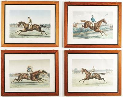 Quattro Stampe in Cornice Raffiguranti Scene Equestri