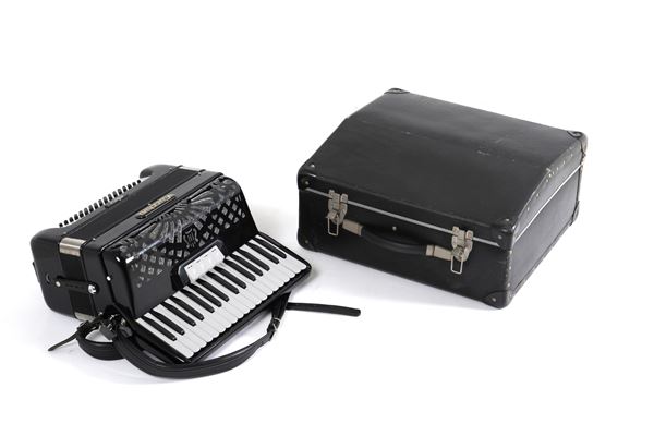 Fisarmonica Stradella Lucchini in custodia