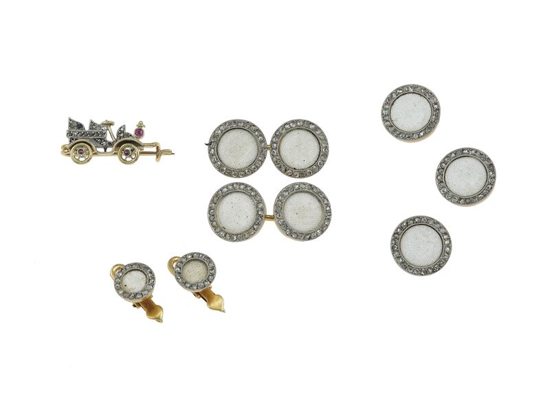 Diamond, gold and platinum men's accessories and a little brooch  - Auction Fine Jewels - Cambi Casa d'Aste