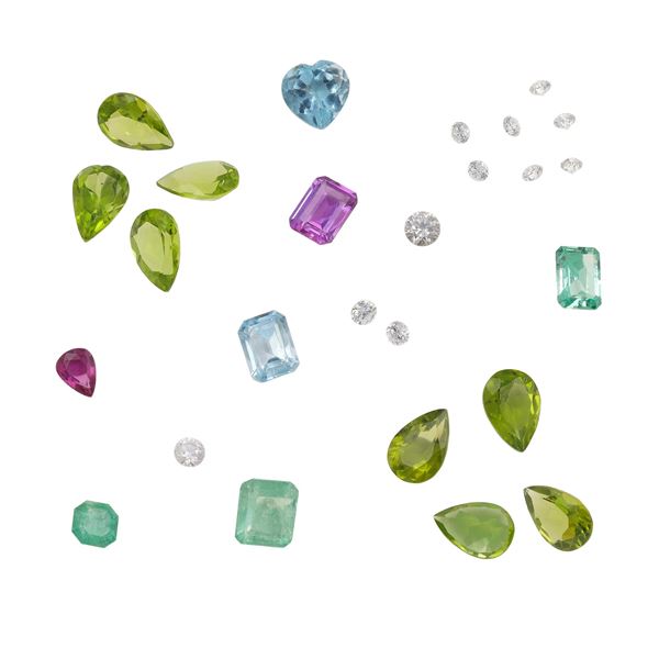 Lot of assorted gemstones