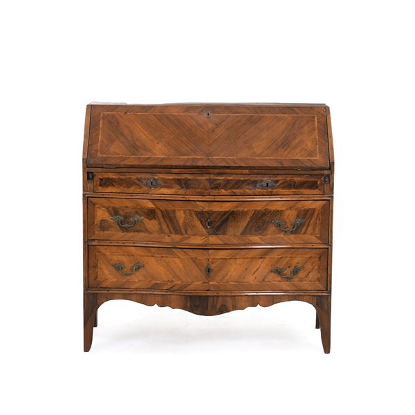 Ribalta in legno lastronato e filettato. XVIII secolo