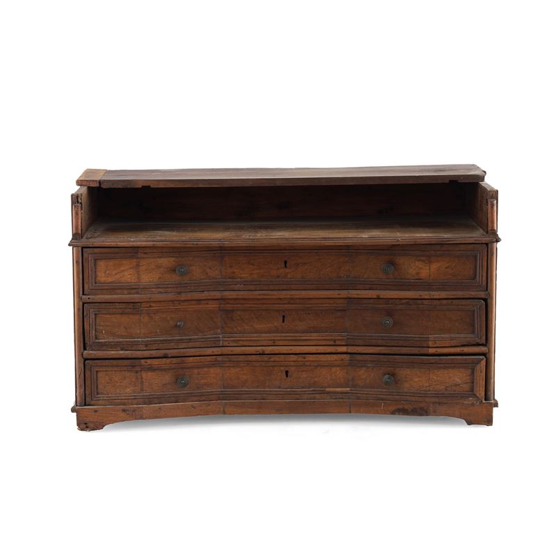 Cassettone con fronte a tre cassetti e scarabattolo (rimaneggiato)  - Asta Antiquariato - Cambi Casa d'Aste