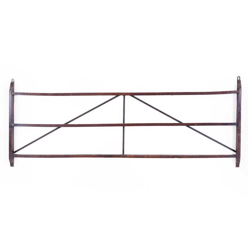 Antica piattaia a giorno in noce  - Asta Antiquariato - Cambi Casa d'Aste