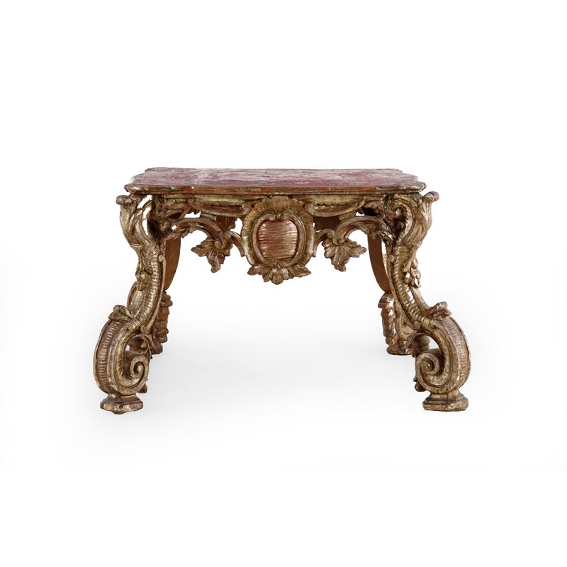 Base porta statua liturgica in legno intagliato e dorato a mecca. XVIII secolo  - Auction Antiquariato - Cambi Casa d'Aste