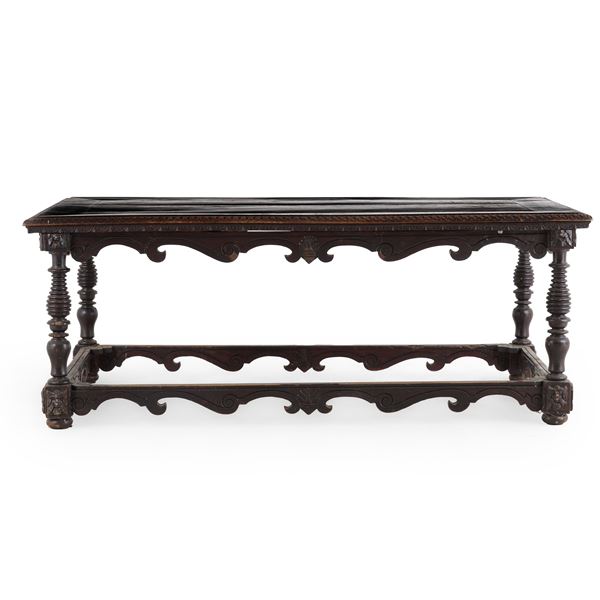 Tavolo rettangolare con gambe a rocchetto. XVIII-XIX secolo