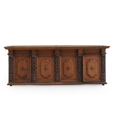 Alzata in legno intagliato, XVIII secolo