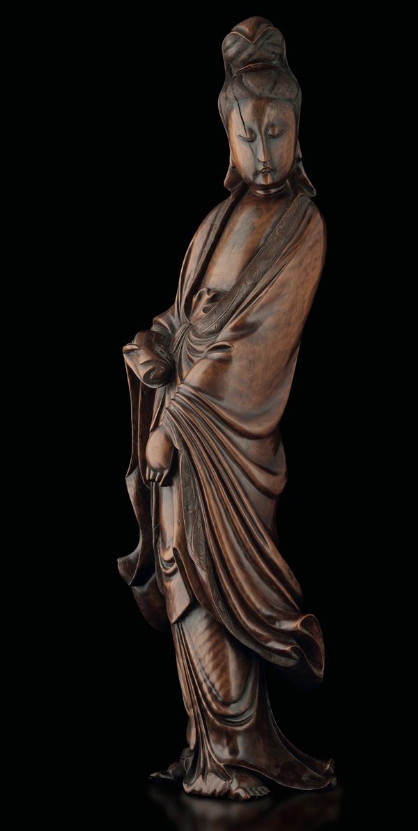 Figura raffigurante Guanyin scolpita in legno, Cina, Dinastia Qing (1644-1912)