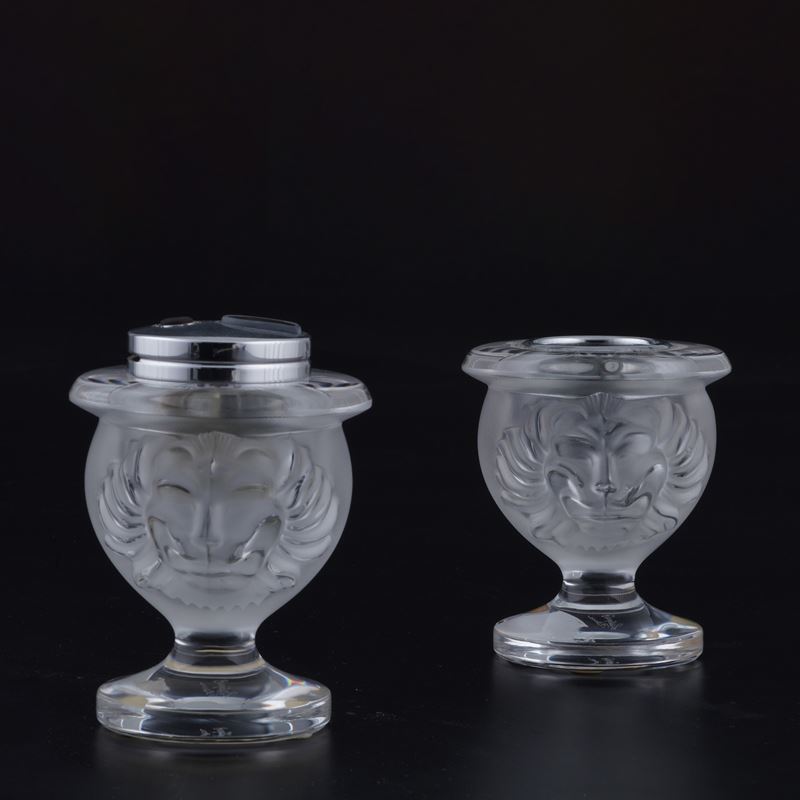 Due accendini da tavolo Tete de Lion. Lalique, Francia, XX secolo  - Asta Dimore Italiane - Cambi Casa d'Aste