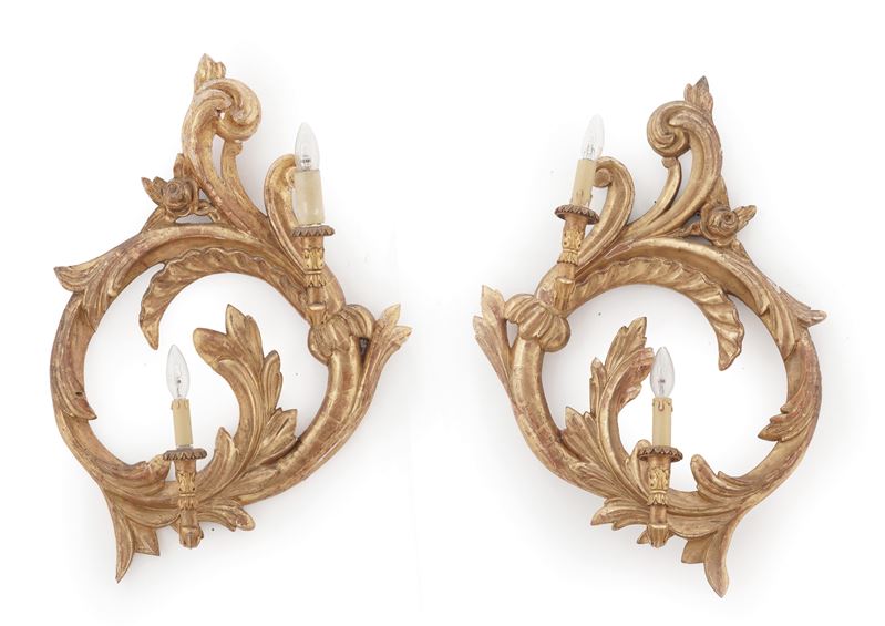 Coppia di appliques in legno intagliato e dorato  - Auction Antiques - Cambi Casa d'Aste