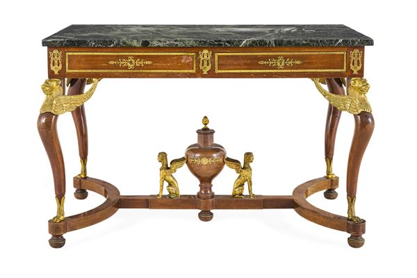 Scrittoio da centro. Francia, XIX secolo