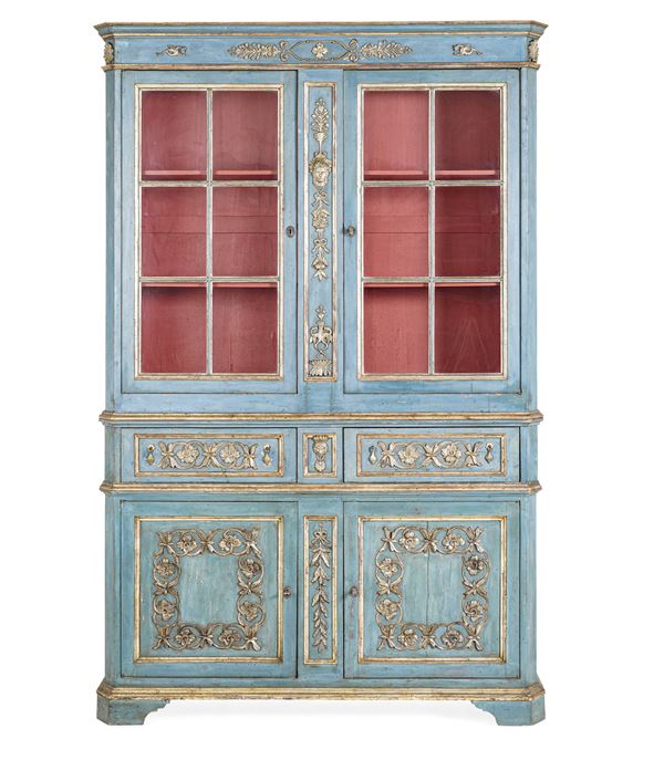 Credenza in legno intagliato e laccato. Toscana, XVIII-XIX secolo