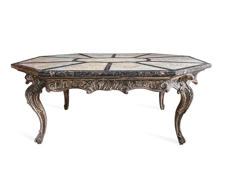 Tavolo da centro riccamente intagliato e argentato. XIX-XX secolo  - Asta Dimore Italiane - Cambi Casa d'Aste