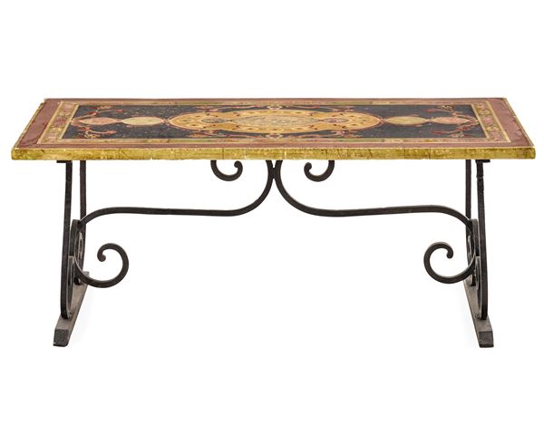 Tavolino da salotto. XX secolo