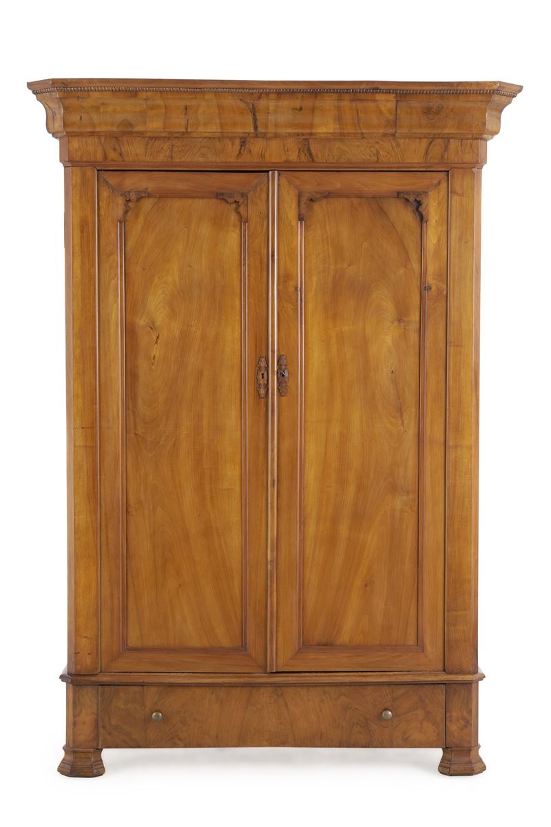 Armadio a due ante in legno. Toscana, XIX-XX secolo  - Asta Dimore Italiane - Cambi Casa d'Aste