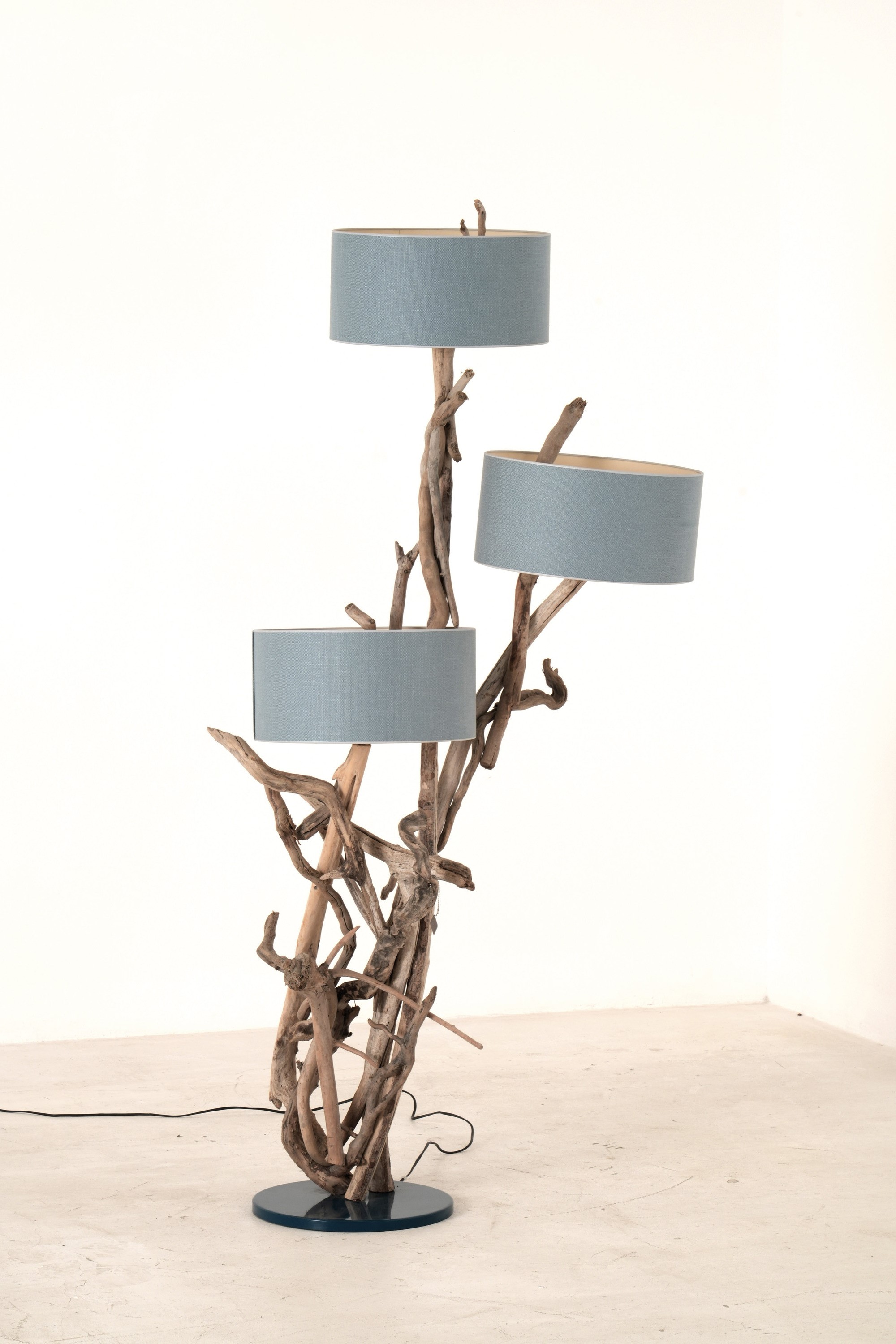 Lampada da terra modello Qaanaaq. Bleu nature, Francia, XXI secolo