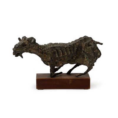 Capra morente, scultura in bronzo