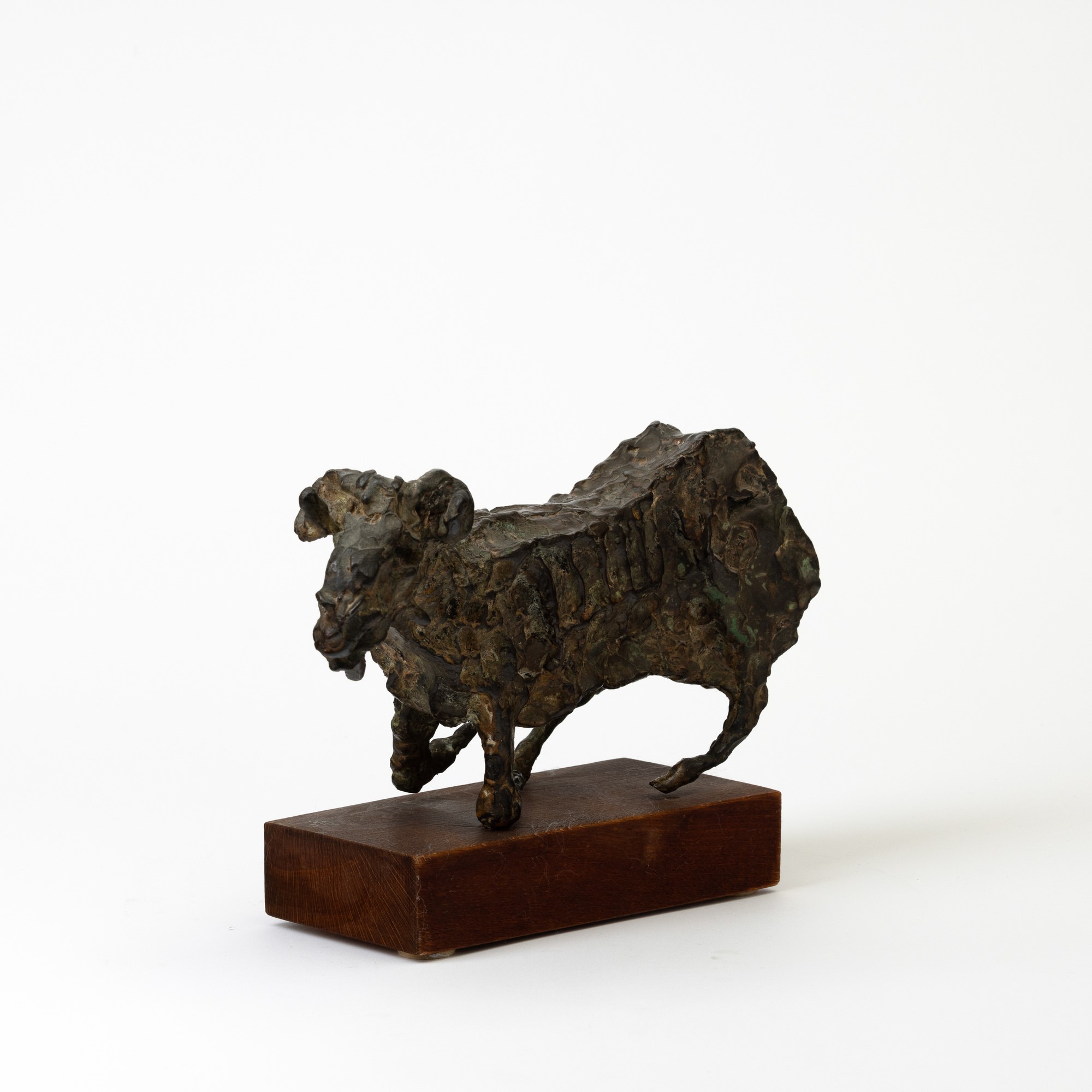 Luciano Minguzzi - Capra morente, scultura in bronzo