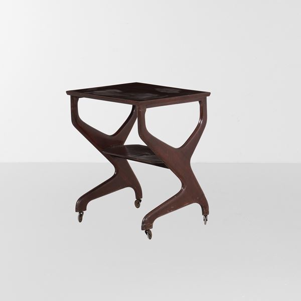 Tavolo basso da servizio