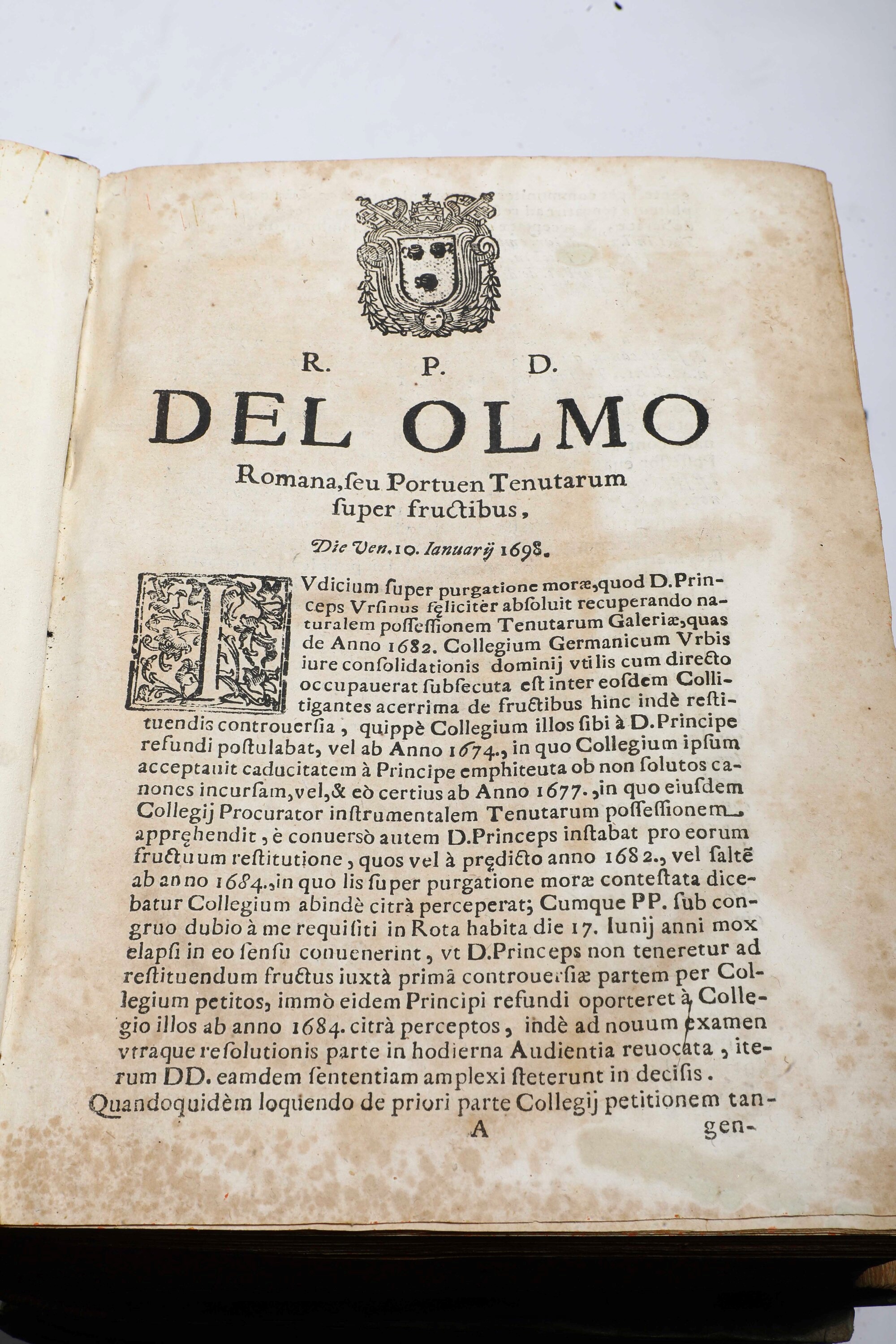 Decisiones Diversorum Sacrae Rotae Romanaeroma, Ex Typographia Rev. Camerae Apostolocae, 1697-170...