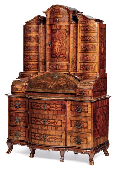 Secretaire con Alzata Lastronato ed Intarsiato. Austria o Germania XVIII-XIX Secolo