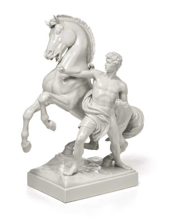 Grande figura Vienna, Manifattura Augarten, 1980 circa Modello di Karin e Victor Sakellarios, 1937