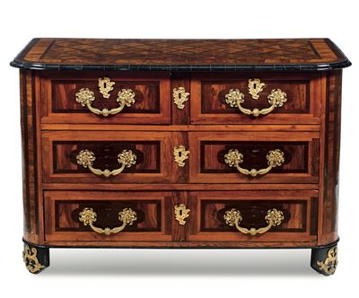 Commode Lastronata e Intarsiata. Francia, XVIII Secolo