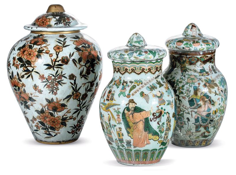 Tre potiches con coperchio in vetro soffiato decorato ad arte povera. Piemonte, XVIII secolo  - Asta Sei Secoli di Arti e Arredi - III - Cambi Casa d'Aste