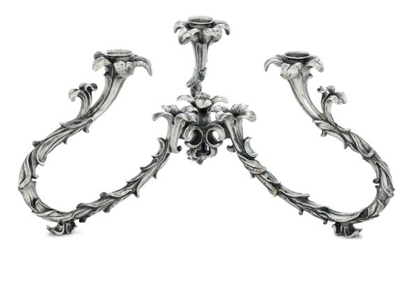 Candelabro. Argenteria artistica milanese del XX secolo. Argentiere Messulam