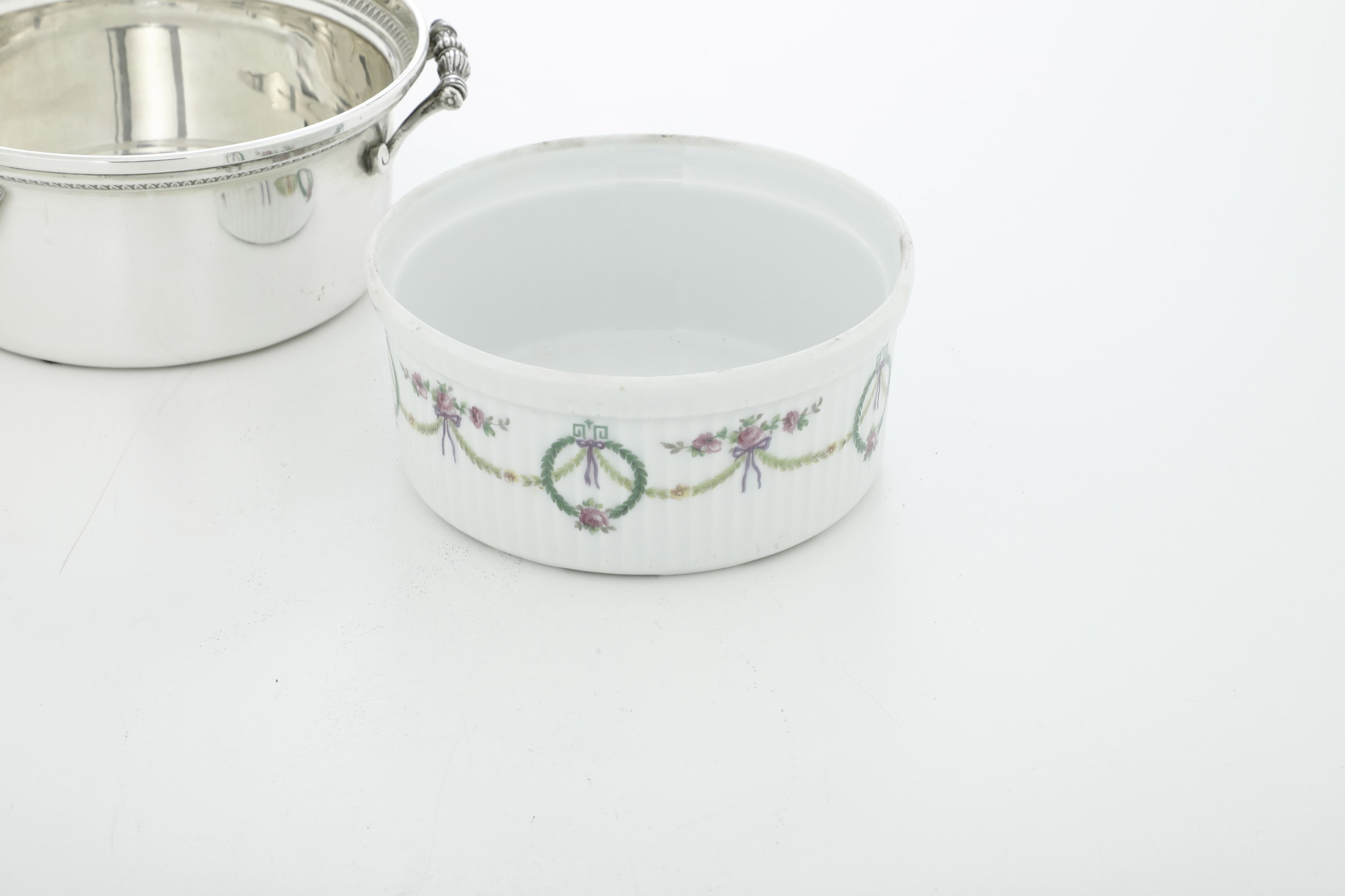 Legumiera, argento fuso e ceramica, Italia XX secolo