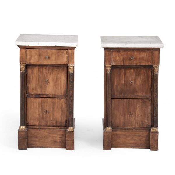 Coppia di comodini Impero lastronati. XIX secolo