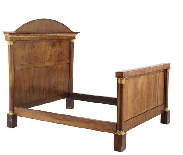 Letto matrimoniale impero lastronato. XIX secolo